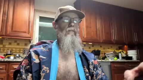 Snapshot of craven_moreass chatting on 06/28/26, 01:39 Dick Fitswell online show from 06/28/26, 01:39