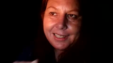 Snapshot of crazy7red chatting on 10/08/25, 04:32 Crazy7red online show from 10/08/25, 04:32