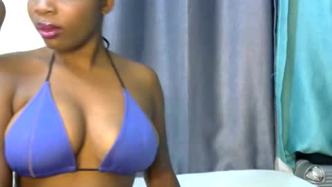 Snapshot of crazy_angela664 chatting on 04/11/26, 01:54 Angela online show from 04/11/26, 01:54