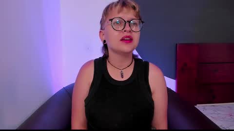 Snapshot of crazy_cakes_ chatting on 02/24/25, 02:40 Lexie  Rose  online show from 02/24/25, 02:40