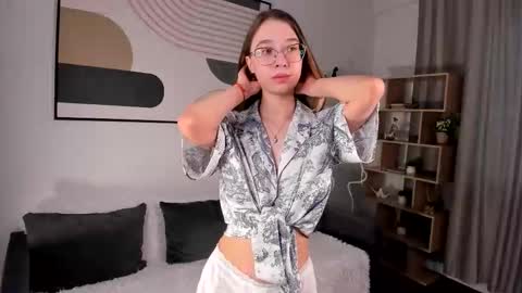 Emma online show from 03/09/26, 05:11