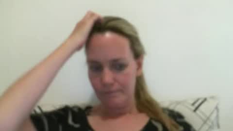 Anny online show from 12/31/24, 12:32