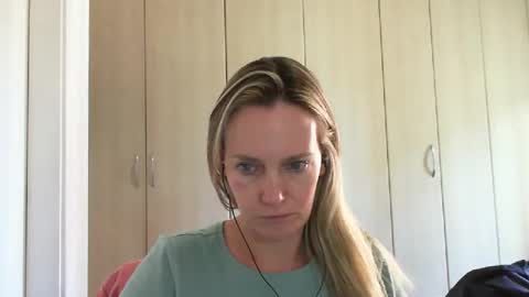 Anny online show from 01/03/25, 11:57