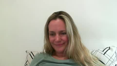 Anny online show from 01/03/25, 08:54