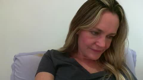 Anny online show from 01/14/25, 06:49