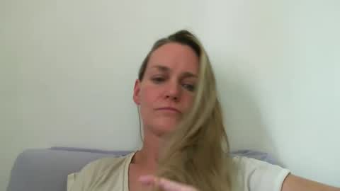 Anny online show from 01/17/25, 07:05