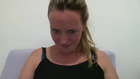 Anny online show from 01/28/25, 11:39