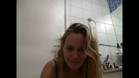 Anny online show from 01/30/25, 07:15