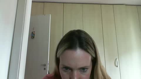 Anny online show from 02/10/25, 02:26