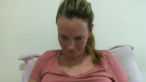 Anny online show from 02/13/25, 09:49