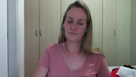 Anny online show from 03/06/25, 11:20