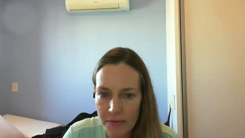 Anny online show from 10/17/25, 10:51