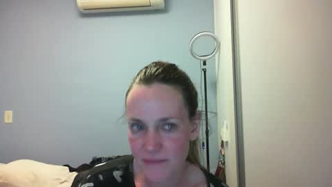 Anny online show from 10/27/25, 12:15