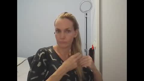 Anny online show from 03/20/26, 12:15