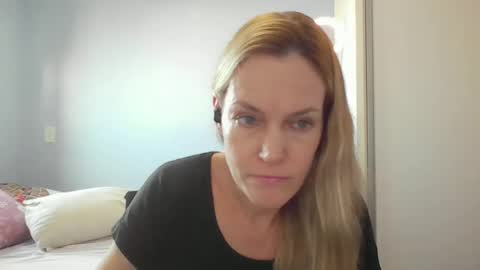 Anny online show from 04/16/26, 10:49