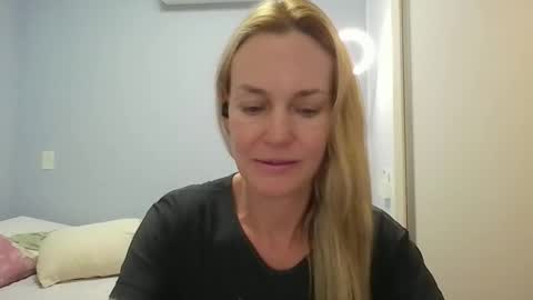 Anny online show from 04/27/26, 12:47