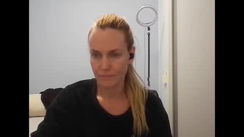 Anny online show from 05/15/26, 11:23
