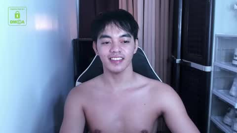 Snapshot of crazyasiancum chatting on 12/14/24, 04:42 Zion online show from 12/14/24, 04:42