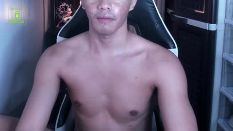 Snapshot of crazyasiancum chatting on 02/11/25, 03:08 Zion online show from 02/11/25, 03:08