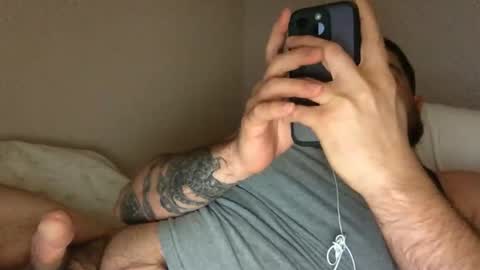 Snapshot of crazybigdick710 chatting on 03/15/26, 05:24 crazybigdick710 online show from 03/15/26, 05:24