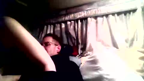 Snapshot of crazybuilder1 chatting on 03/30/26, 01:28 crazybuilder1 online show from 03/30/26, 01:28