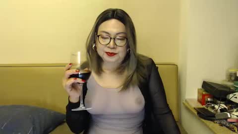 Kelly   online show from 02/25/25, 05:25