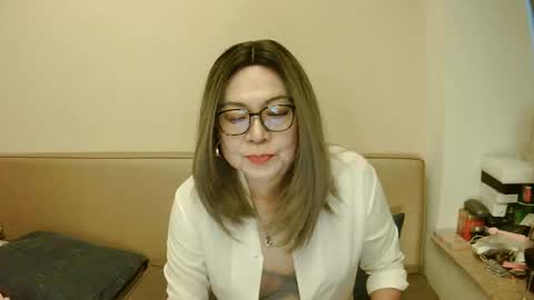 Kelly   online show from 03/05/25, 10:22