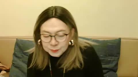 Kelly   online show from 12/21/25, 03:30