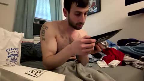 Snapshot of crazydill28 chatting on 03/27/26, 09:03 crazydill28 online show from 03/27/26, 09:03