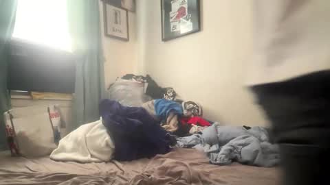 Snapshot of crazydill28 chatting on 04/05/26, 09:56 crazydill28 online show from 04/05/26, 09:56