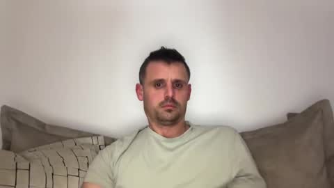 Snapshot of crazynicky chatting on 03/02/25, 01:05 Nicky online show from 03/02/25, 01:05