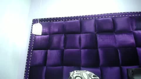 Snapshot of crazyonme chatting on 12/10/24, 11:11 diosalinda online show from 12/10/24, 11:11