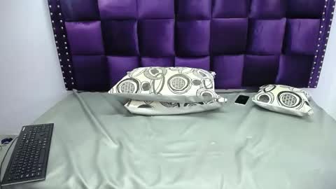 Snapshot of crazyonme chatting on 12/31/24, 12:15 diosalinda online show from 12/31/24, 12:15