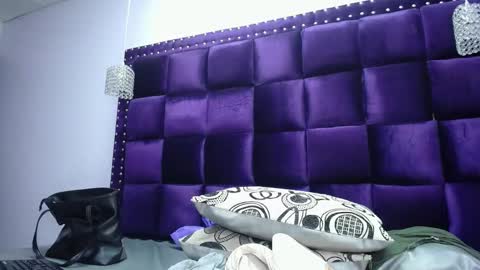 Snapshot of crazyonme chatting on 01/11/25, 05:10 diosalinda online show from 01/11/25, 05:10