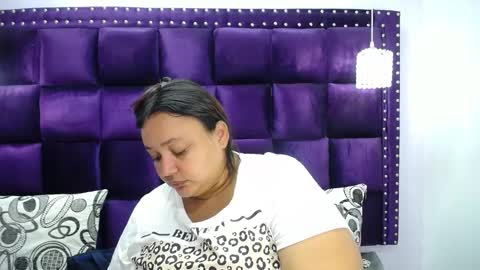 Snapshot of crazyonme chatting on 03/01/25, 12:23 diosalinda online show from 03/01/25, 12:23