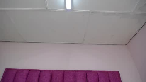 Snapshot of crazyonme chatting on 10/24/25, 01:24 diosalinda online show from 10/24/25, 01:24