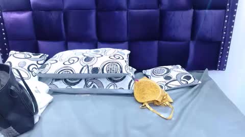 Snapshot of crazyonme chatting on 10/27/25, 08:13 diosalinda online show from 10/27/25, 08:13