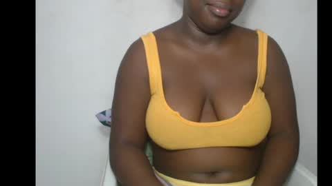 Snapshot of crazyslut17 chatting on 04/26/26, 10:29 crazyslut17 online show from 04/26/26, 10:29