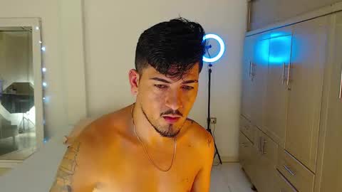 Snapshot of crazyybull chatting on 11/26/25, 03:51 Bull online show from 11/26/25, 03:51