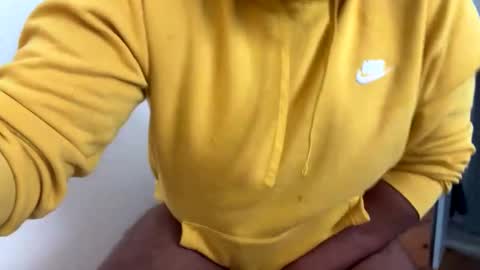 Snapshot of crazyzac71 chatting on 02/25/25, 04:10 Crazyzac11 online show from 02/25/25, 04:10