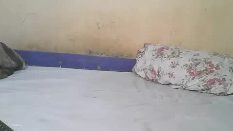 Snapshot of crazzyfucck chatting on 10/13/25, 06:52 Samuel online show from 10/13/25, 06:52