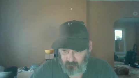 Snapshot of cre9876 chatting on 01/15/26, 07:17 alway horny online show from 01/15/26, 07:17