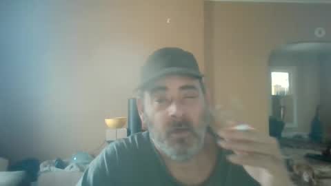 Snapshot of cre9876 chatting on 02/18/26, 06:48 alway horny online show from 02/18/26, 06:48