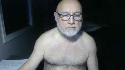 Creamormilk online show from 12/19/25, 09:05