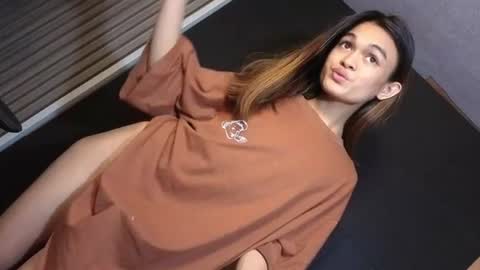 Snapshot of creamy_delilah chatting on 06/15/26, 04:31 Delilah online show from 06/15/26, 04:31