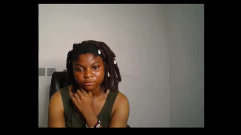 Snapshot of creamy_juicypussy chatting on 02/12/25, 09:42 Lady jasmine online show from 02/12/25, 09:42