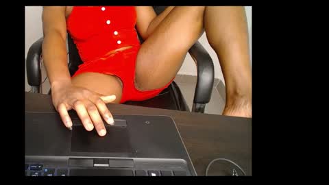 Snapshot of creamy_juicypussy chatting on 02/26/25, 04:35 Lady jasmine online show from 02/26/25, 04:35