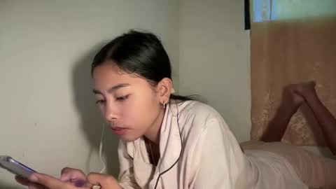 Snapshot of creamy_sexy chatting on 09/17/25, 04:25 mika online show from 09/17/25, 04:25