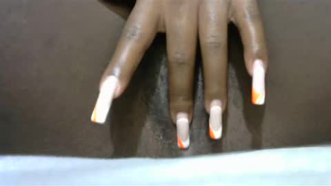 Snapshot of creamybabee chatting on 01/14/25, 12:22 queen online show from 01/14/25, 12:22