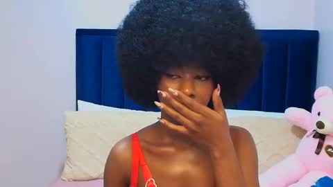 Snapshot of creamybabee chatting on 03/28/26, 06:40 queen online show from 03/28/26, 06:40